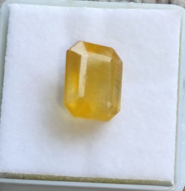 7.16 CT Yellow Sapphire Pukhraj Gud Transparency Stone - Image 3